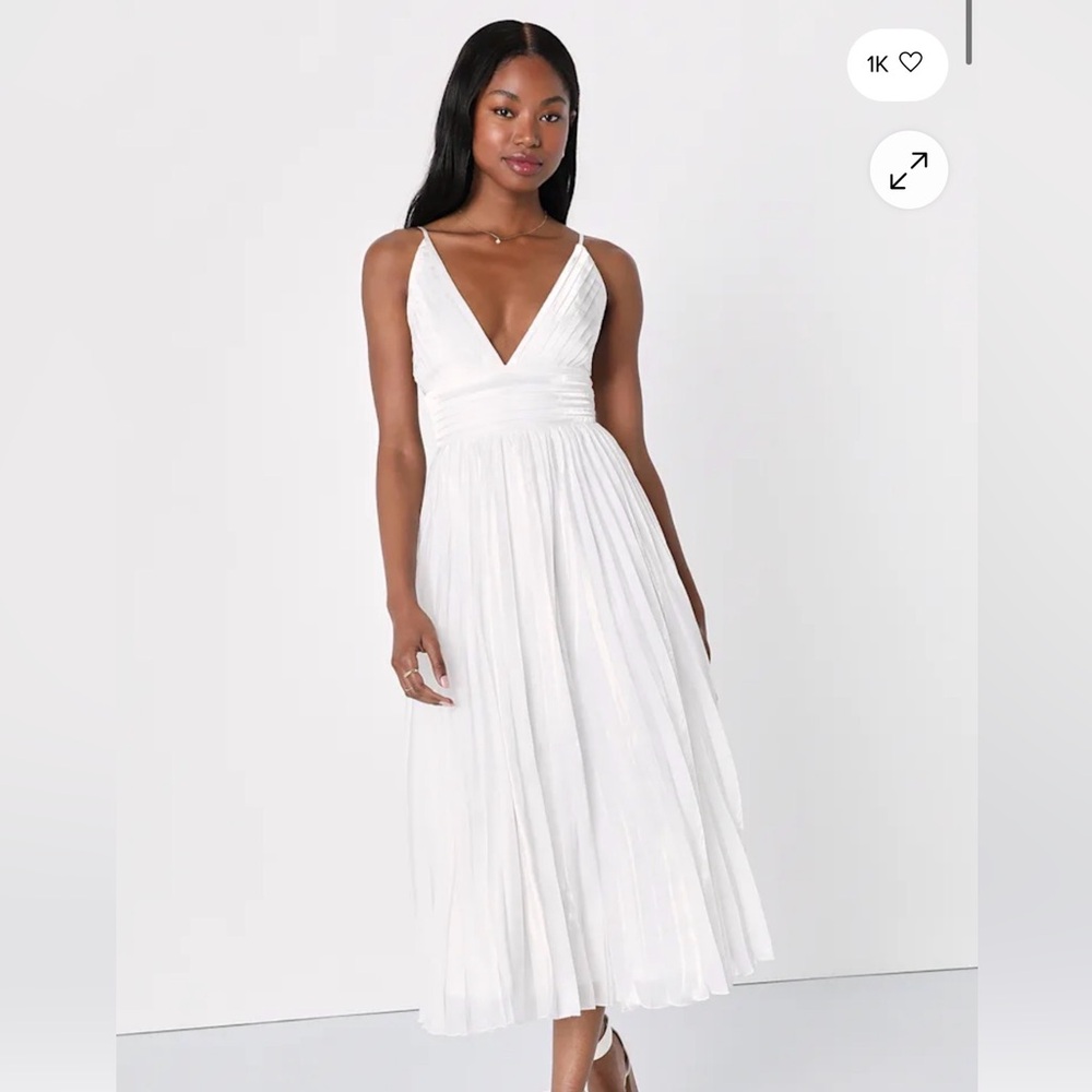 Lulus | Romantic Shiny White Pleated Dress